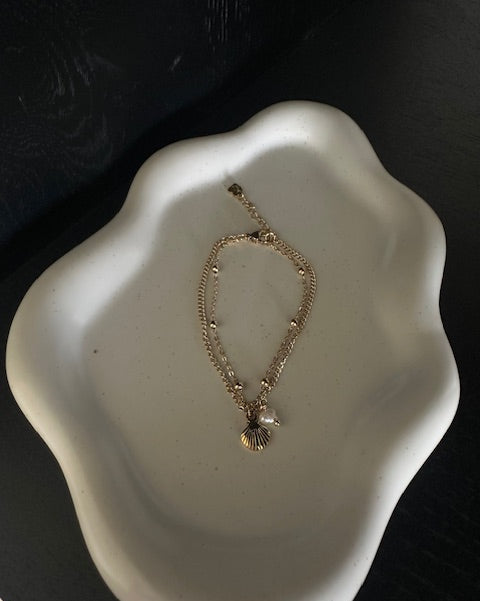 Shell bracelet
